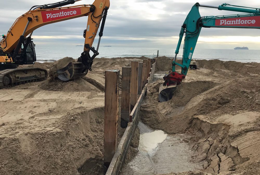 Timber groyne renewal programme continues between Middle Chine and West Cliff zig-zag